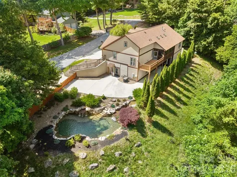 25 Linden Turn S Hendersonville NC 28739