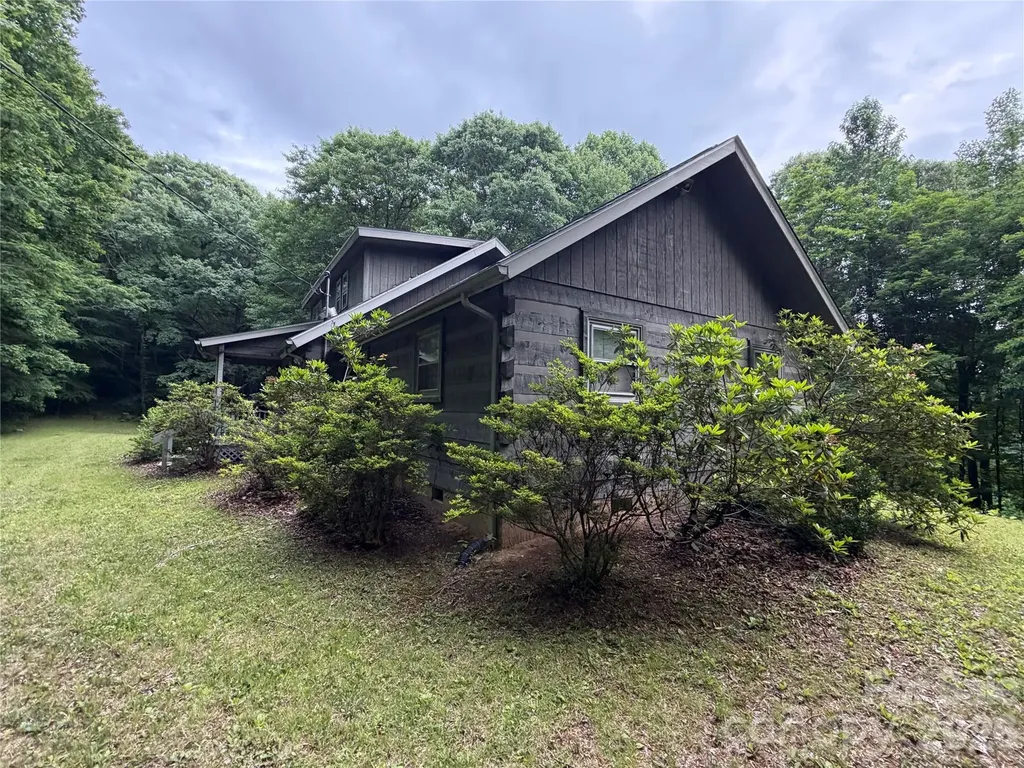 377 Woodstream Road Waynesville NC 28786