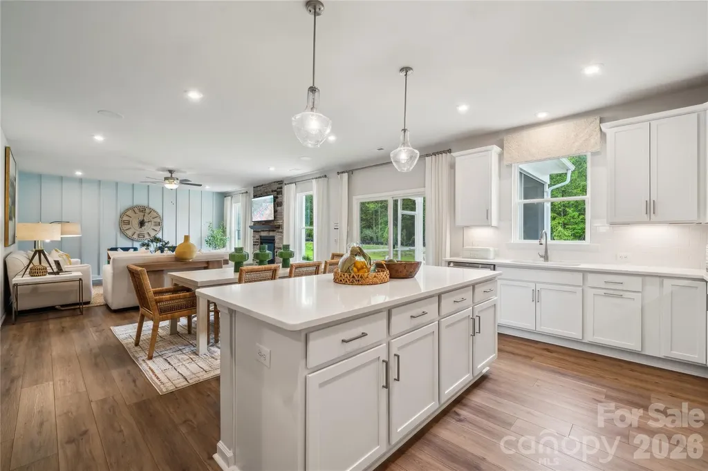 6521 Alanbrook Road Charlotte NC 28215