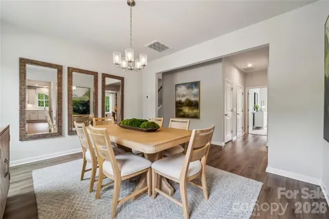 6521 Alanbrook Road Charlotte NC 28215