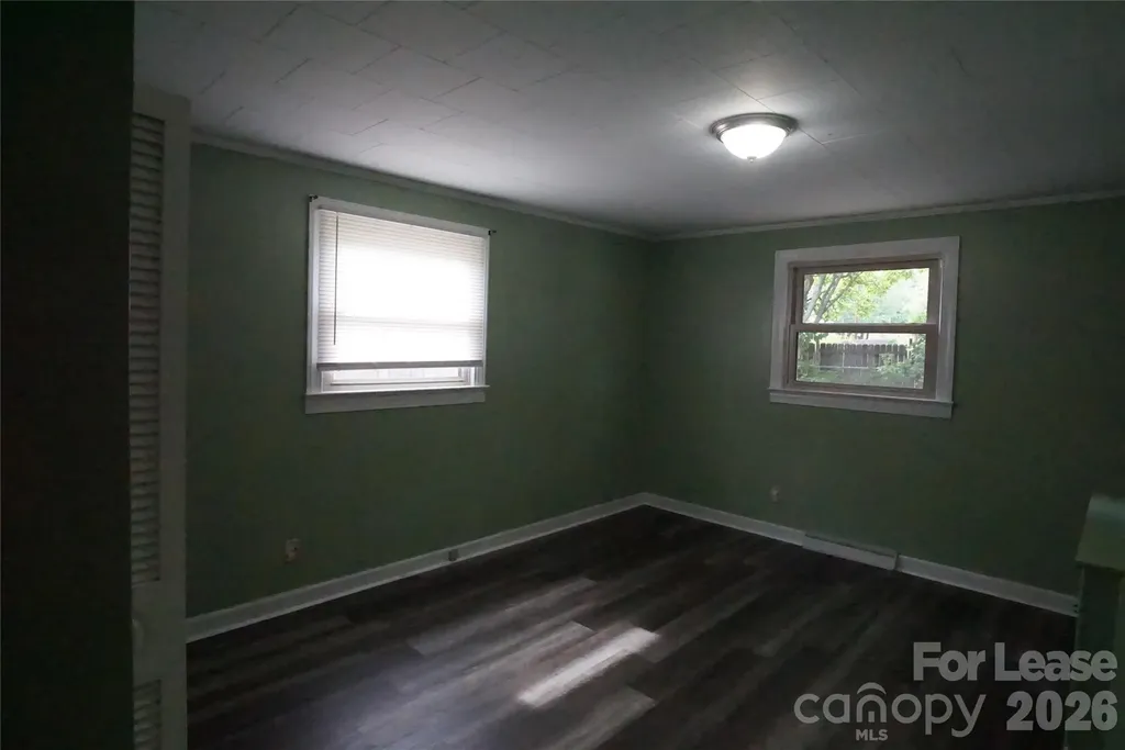 206 11th Street NE Hildebran NC 28637
