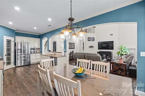 104 Middleton Place Mooresville NC 28117