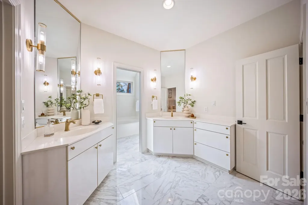 5901 Marsailles Court Charlotte NC 28277