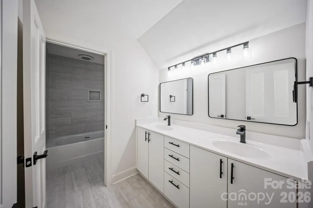 5901 Marsailles Court Charlotte NC 28277