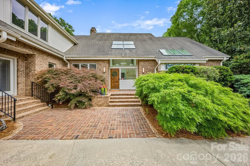 5901 Marsailles Court Charlotte NC 28277
