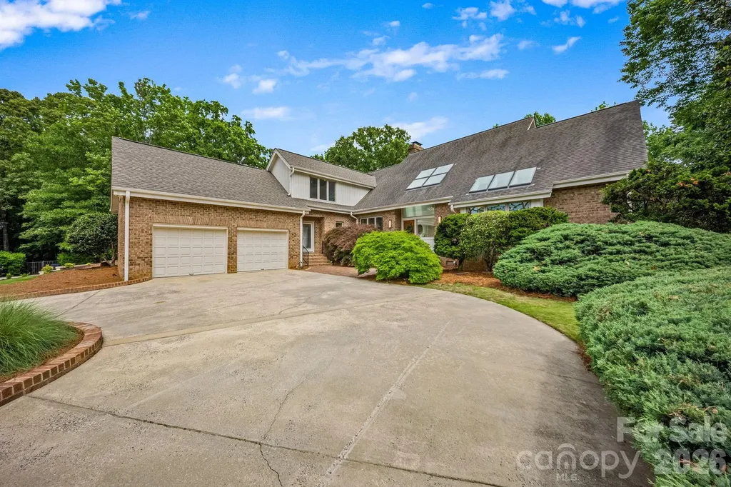 5901 Marsailles Court Charlotte NC 28277