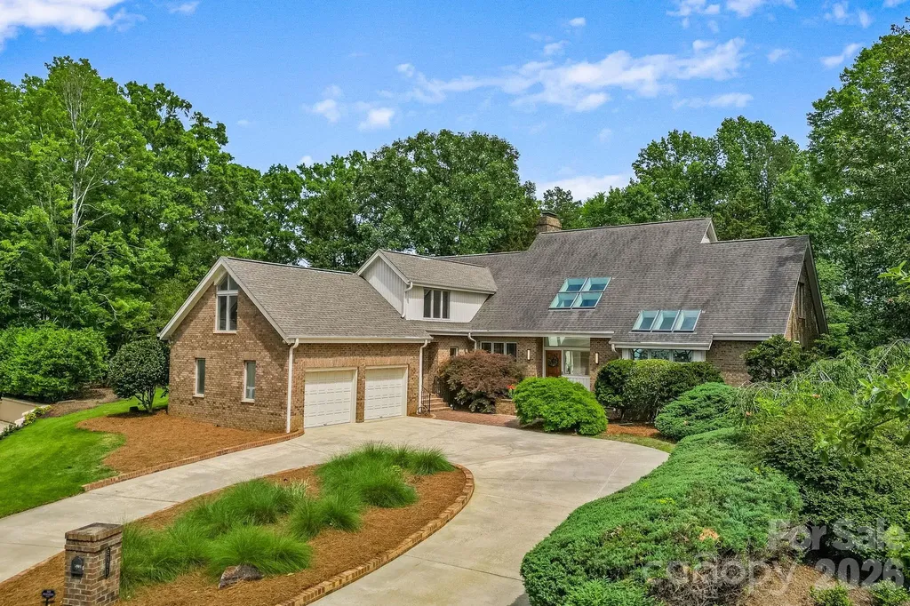 5901 Marsailles Court Charlotte NC 28277