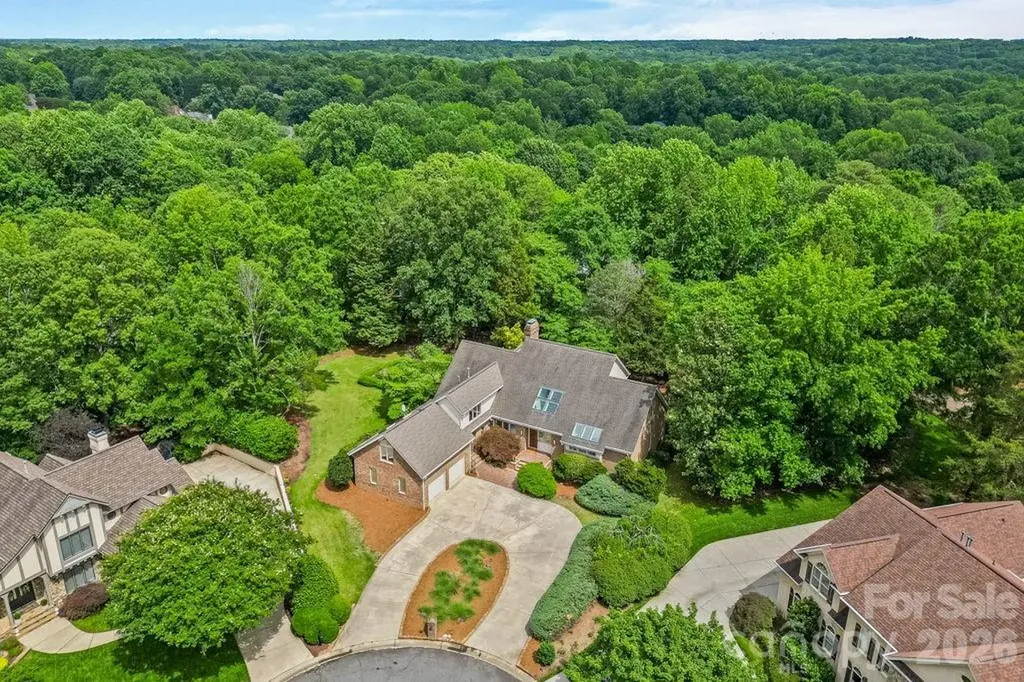 5901 Marsailles Court Charlotte NC 28277