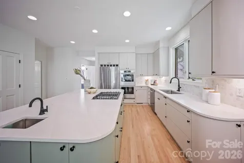 5901 Marsailles Court Charlotte NC 28277