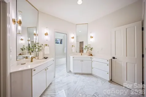 5901 Marsailles Court Charlotte NC 28277