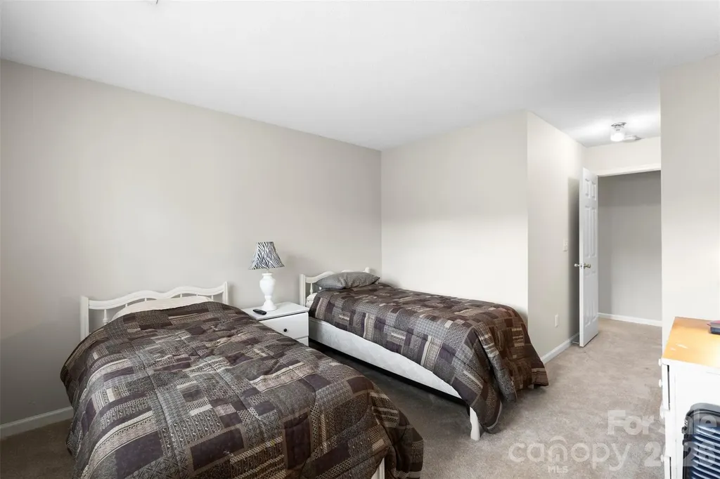 9005 Four Mile Creek Road Charlotte NC 28277