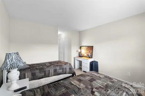 9005 Four Mile Creek Road Charlotte NC 28277