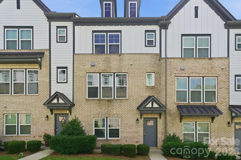 507 Upper Stone Circle Charlotte NC 28211