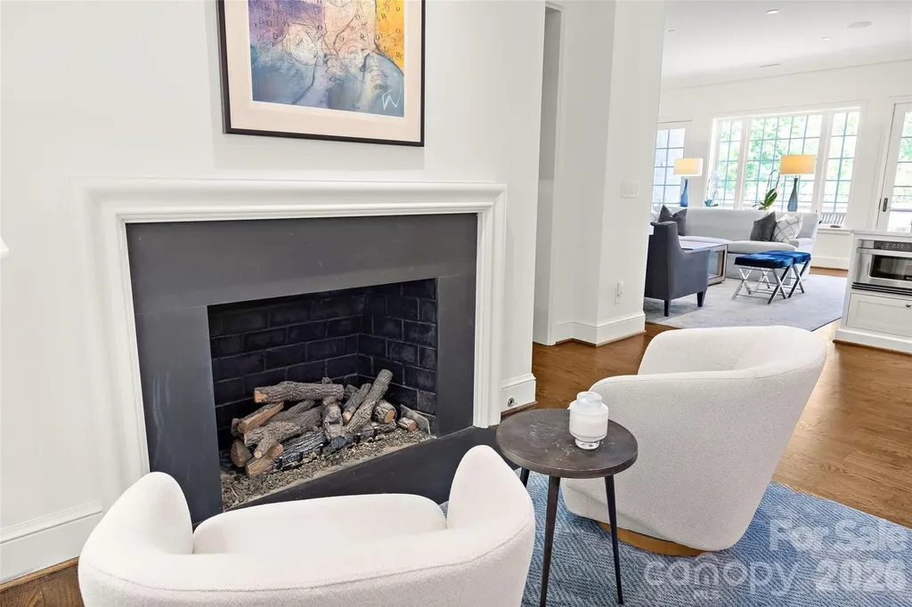 182 Cherokee Road Charlotte NC 28207