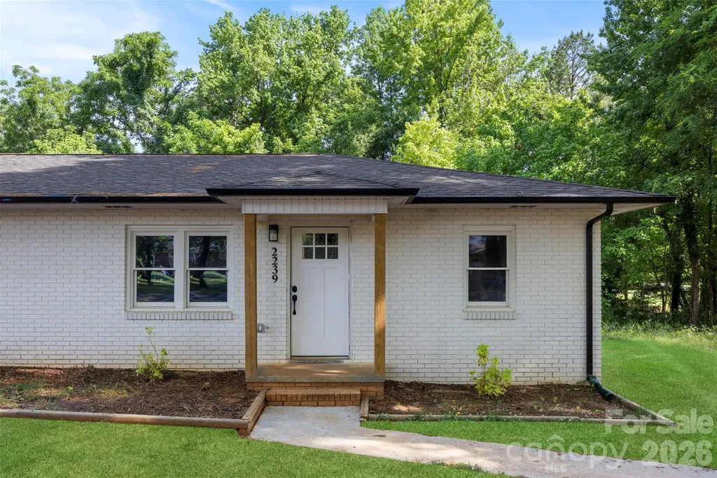 2237-2239 Catawba Heights Road Lincolnton NC 28092