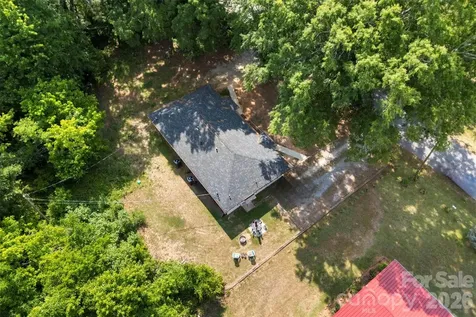 2237-2239 Catawba Heights Road Lincolnton NC 28092
