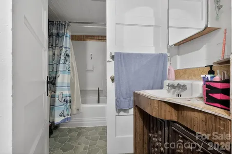 512 W Bank Street Salisbury NC 28146