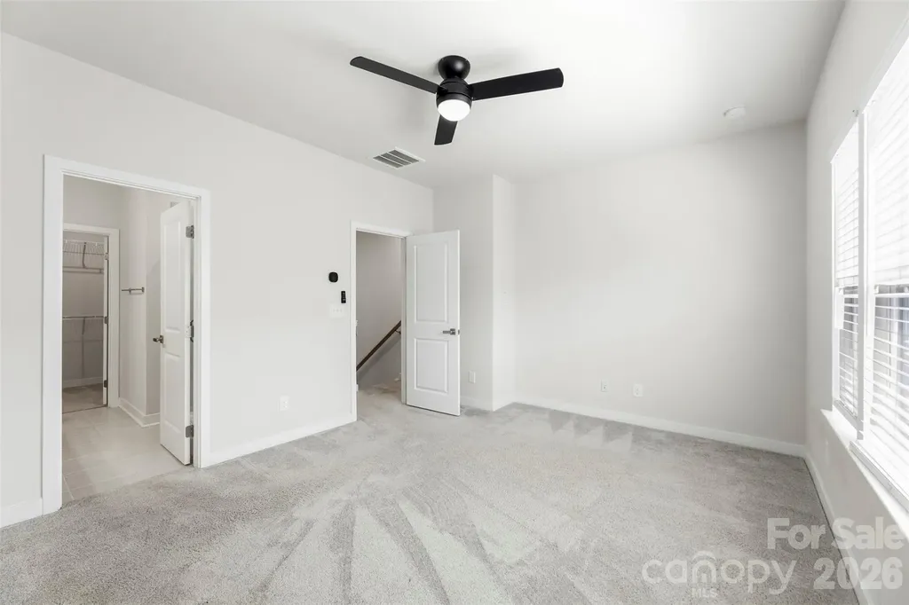 1049 Simcoe Lane Charlotte NC 28217