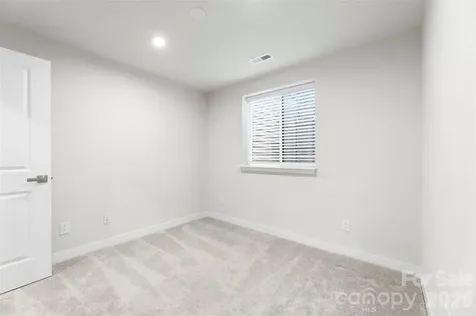 1049 Simcoe Lane Charlotte NC 28217