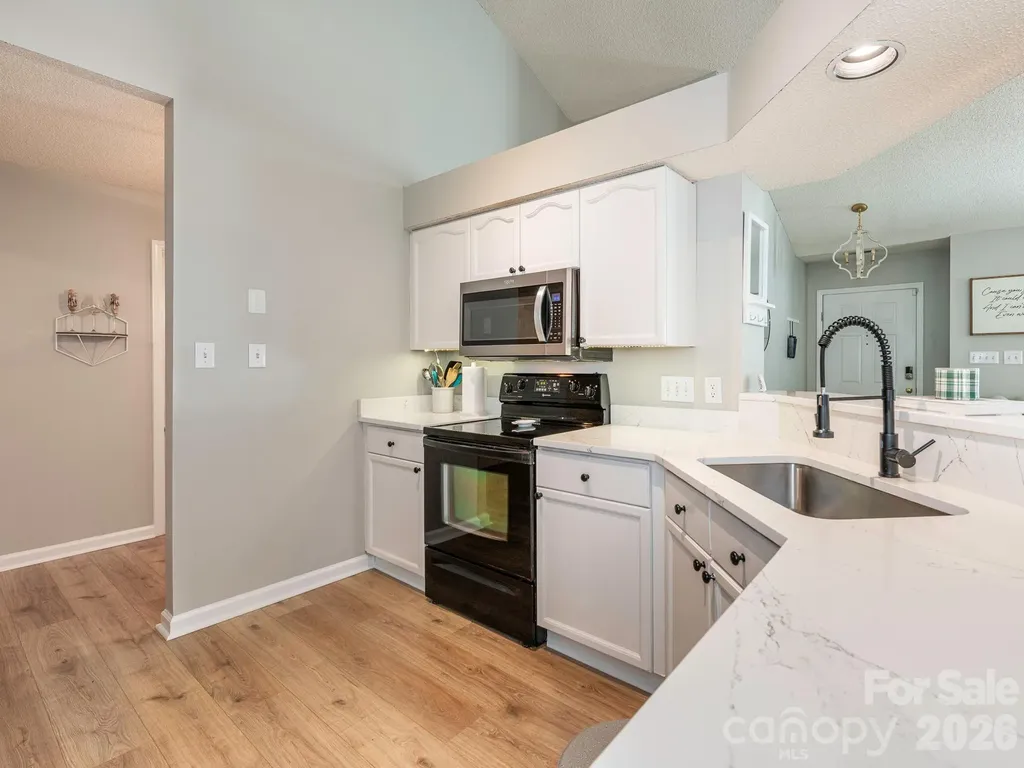 3930 Huntmeadow Drive Charlotte NC 28269