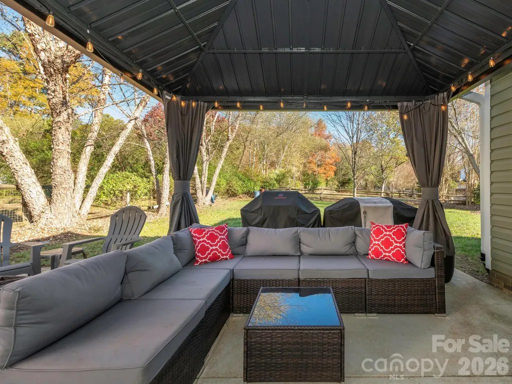 3930 Huntmeadow Drive Charlotte NC 28269