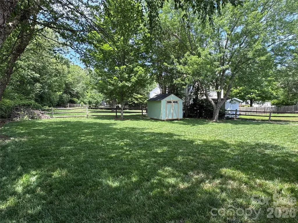 3930 Huntmeadow Drive Charlotte NC 28269