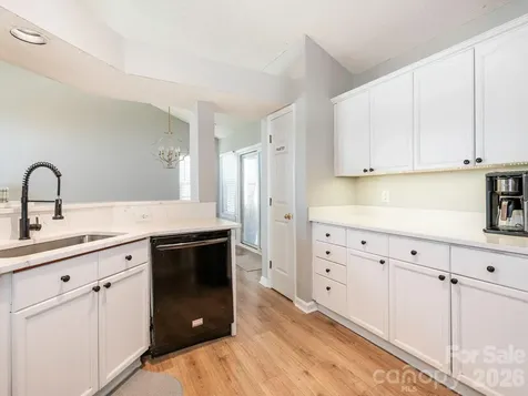 3930 Huntmeadow Drive Charlotte NC 28269
