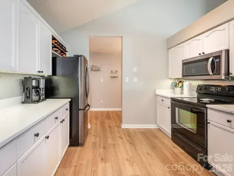 3930 Huntmeadow Drive Charlotte NC 28269