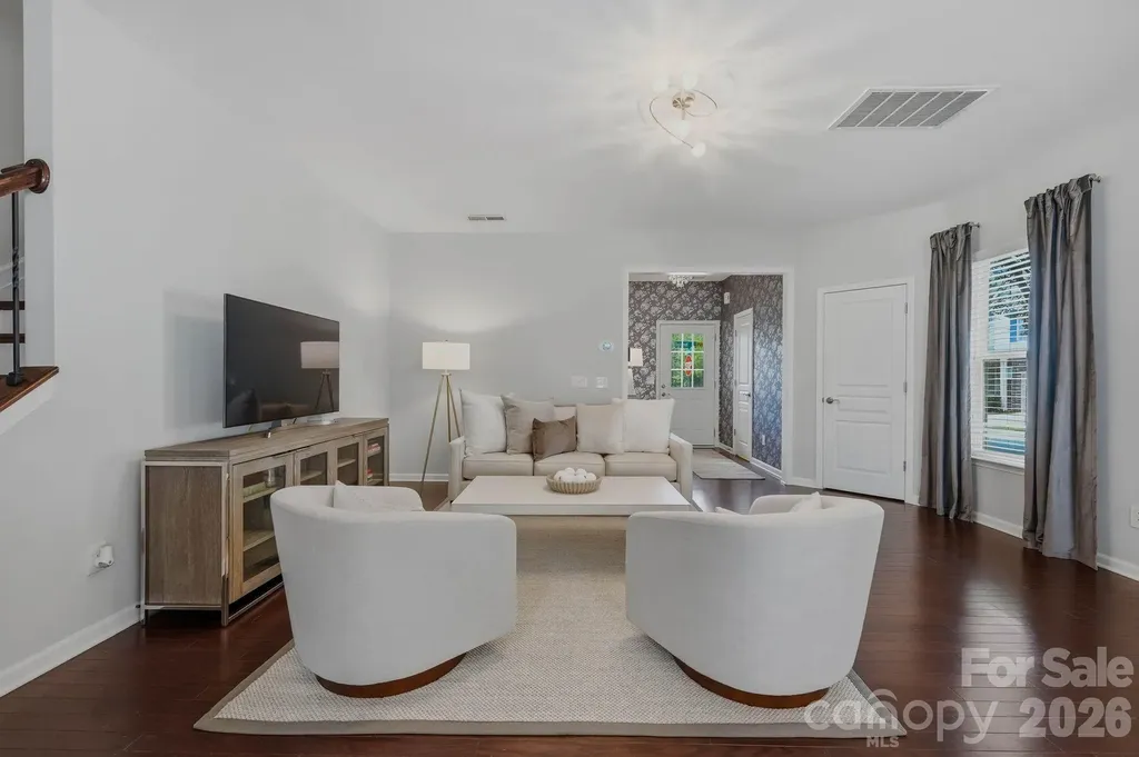 2403 Diplomat Lane Charlotte NC 28210