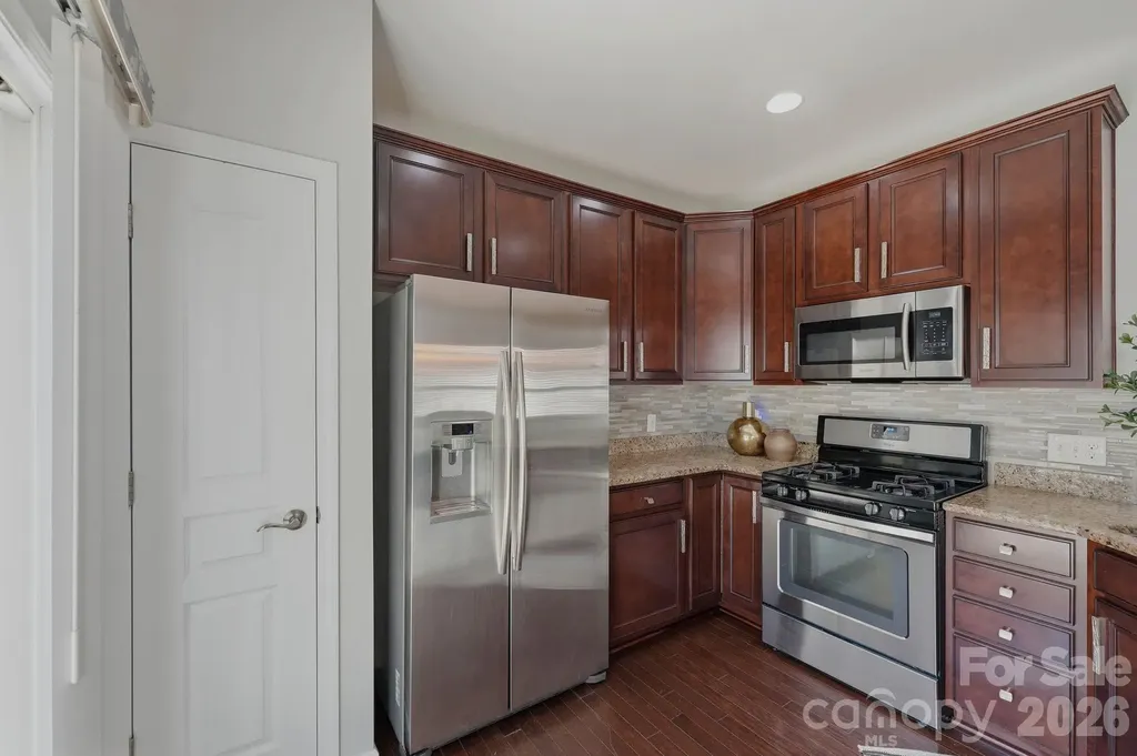 2403 Diplomat Lane Charlotte NC 28210