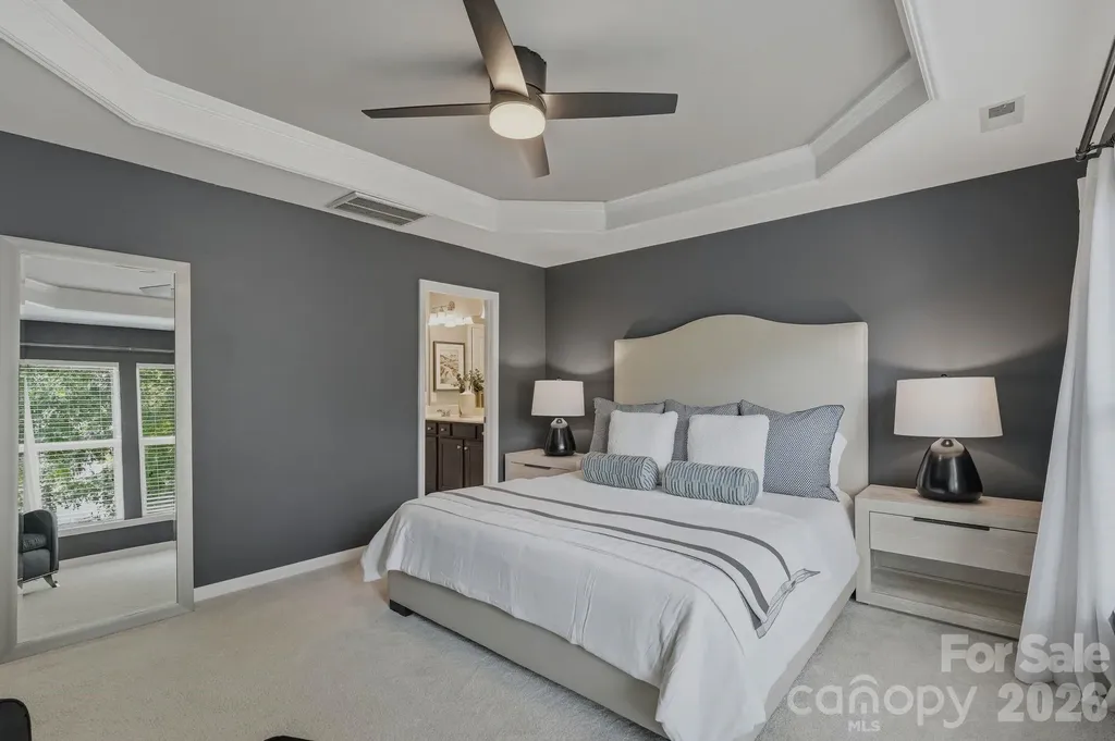 2403 Diplomat Lane Charlotte NC 28210