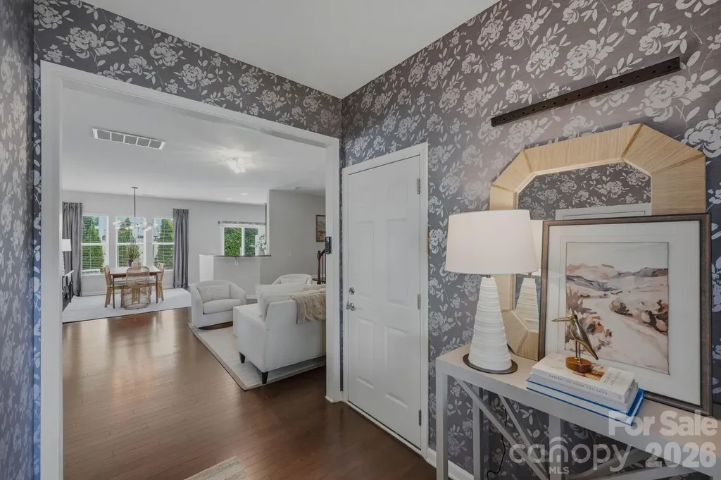 2403 Diplomat Lane Charlotte NC 28210