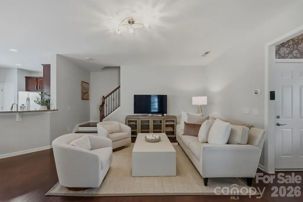 2403 Diplomat Lane Charlotte NC 28210