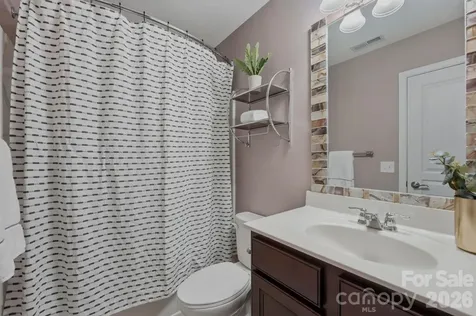 2403 Diplomat Lane Charlotte NC 28210