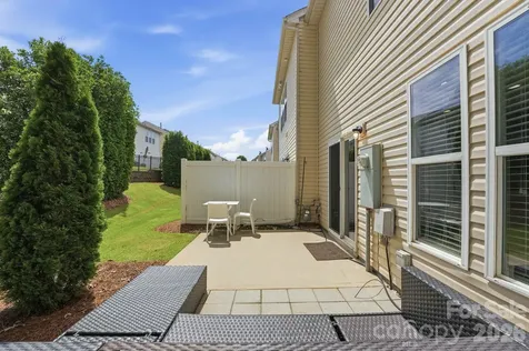 2403 Diplomat Lane Charlotte NC 28210
