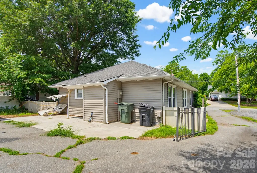 835 Old Charlotte Road SW Concord NC 28027