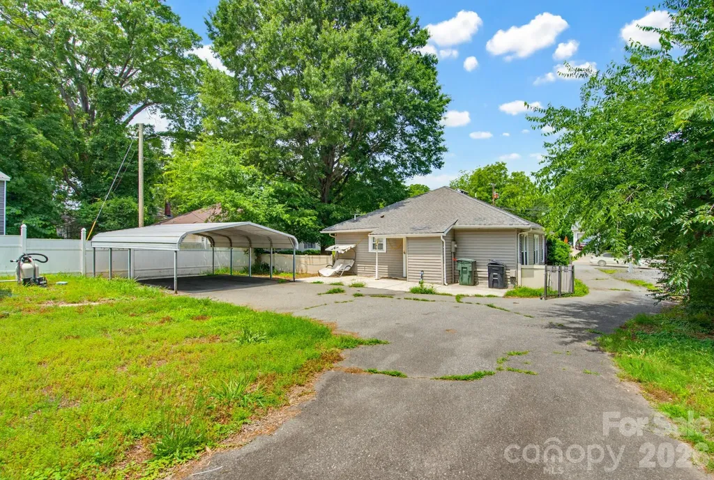 835 Old Charlotte Road SW Concord NC 28027