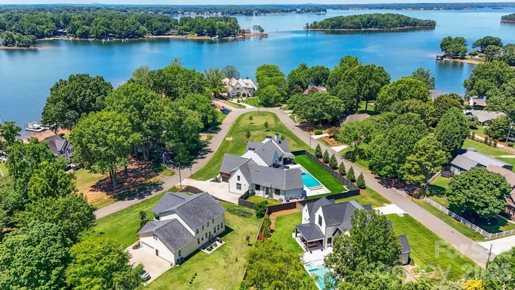 20218 Rainbow Circle Cornelius NC 28031