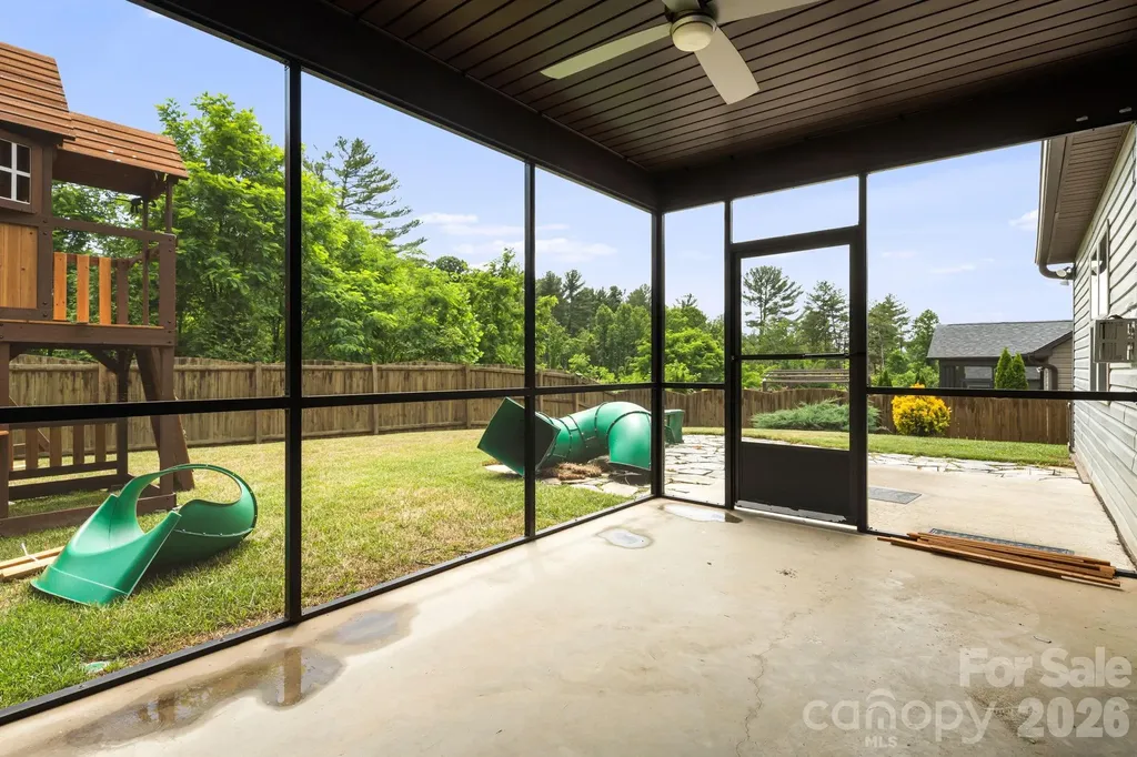 190 Water Leaf Drive Weaverville NC 28787