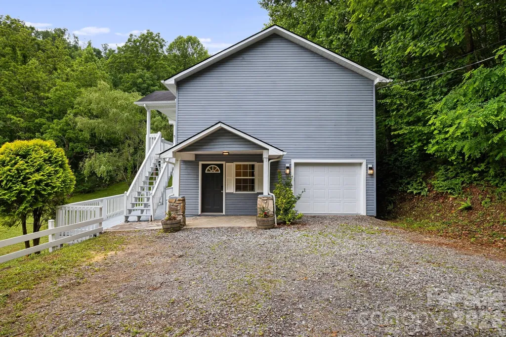 100 Woven Cloud Lane Waynesville NC 28785