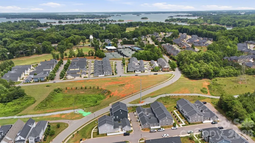 2176 Moss Meadow Lane Denver NC 28037