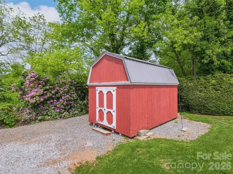 125 Playground Court Waynesville NC 28786