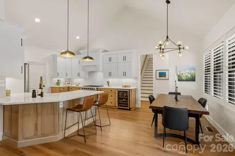 710 Knollwood Drive Hendersonville NC 28791