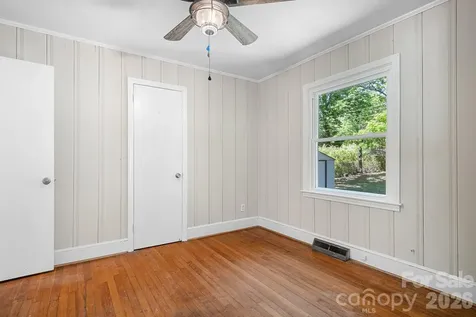 3960 Bristol Drive Charlotte NC 28208