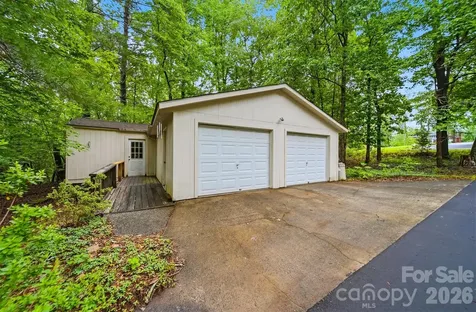 104 Laurelwood Drive Morganton NC 28655