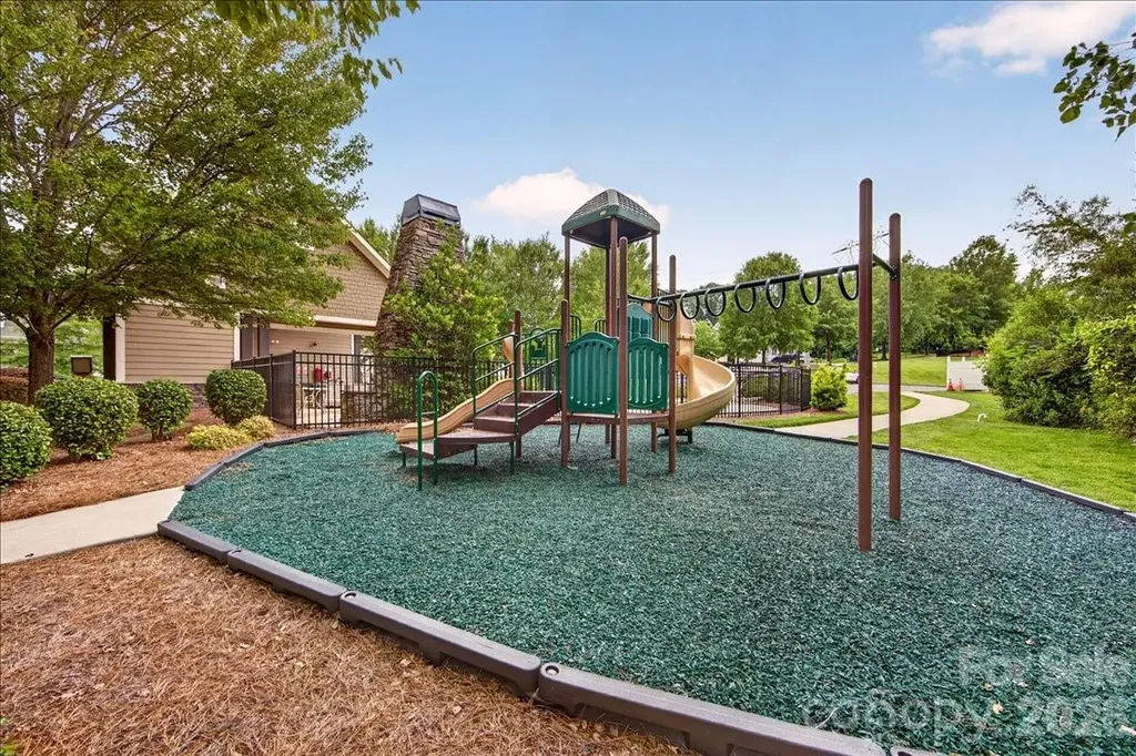 12422 Brenthaven Drive Davidson NC 28036
