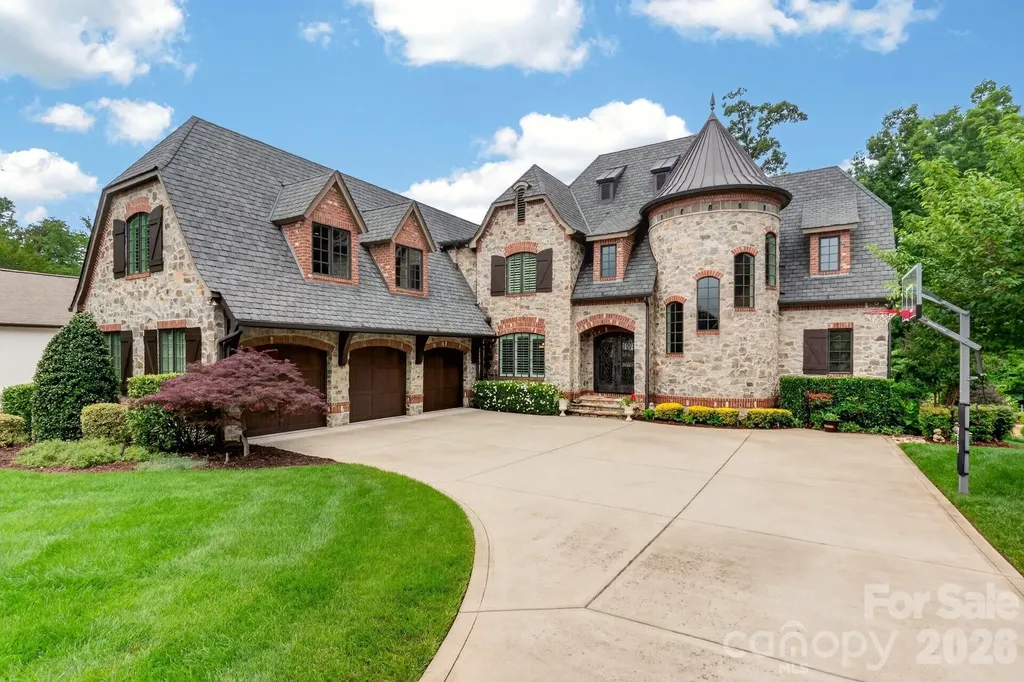 444 Bay Harbour Road Mooresville NC 28117
