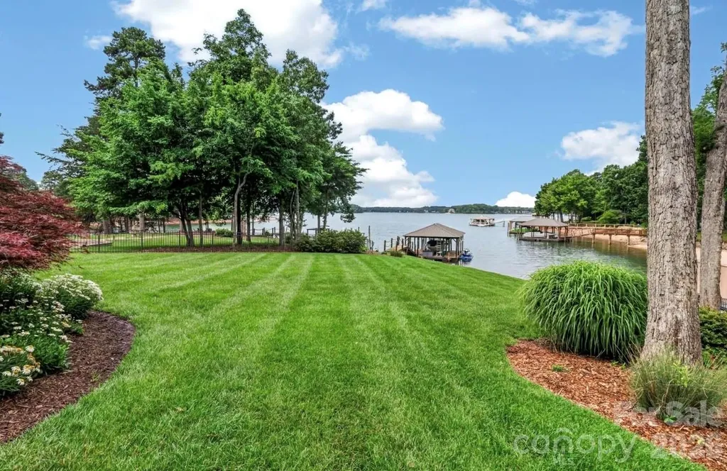 444 Bay Harbour Road Mooresville NC 28117