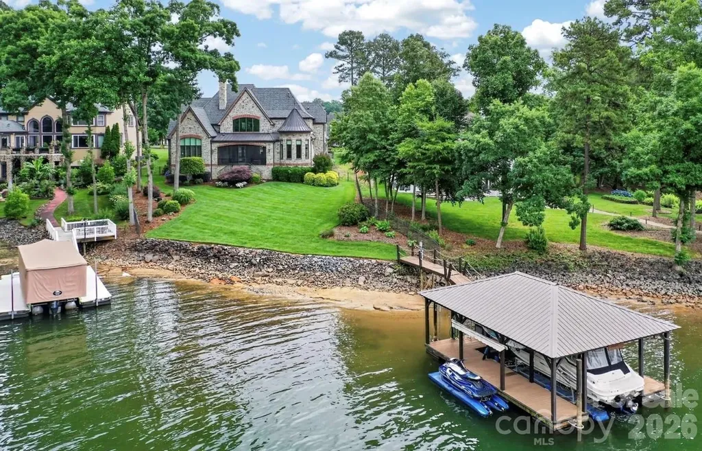 444 Bay Harbour Road Mooresville NC 28117
