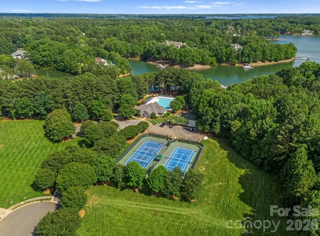 444 Bay Harbour Road Mooresville NC 28117